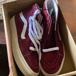 Brand new Vans Sk8-hi pomegranate, maroon type color high tops